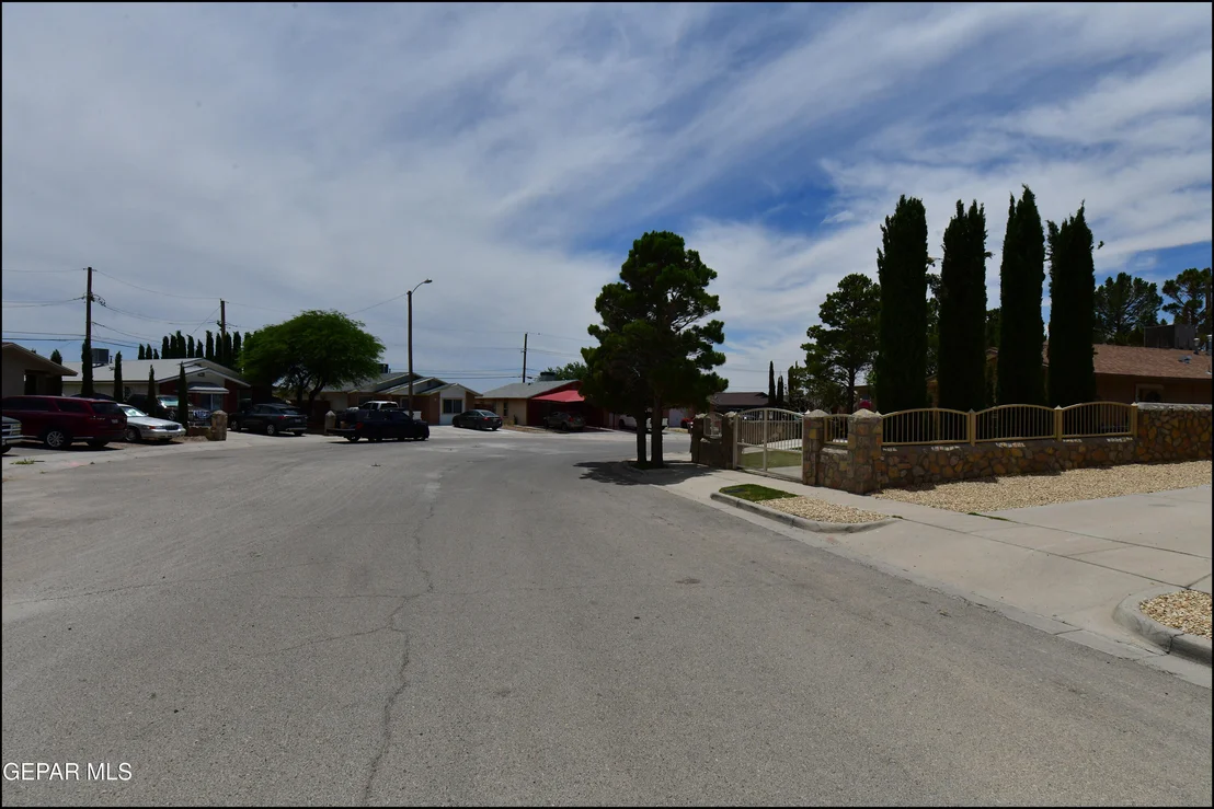 Photo of 315 SUNSET HILLS Drive