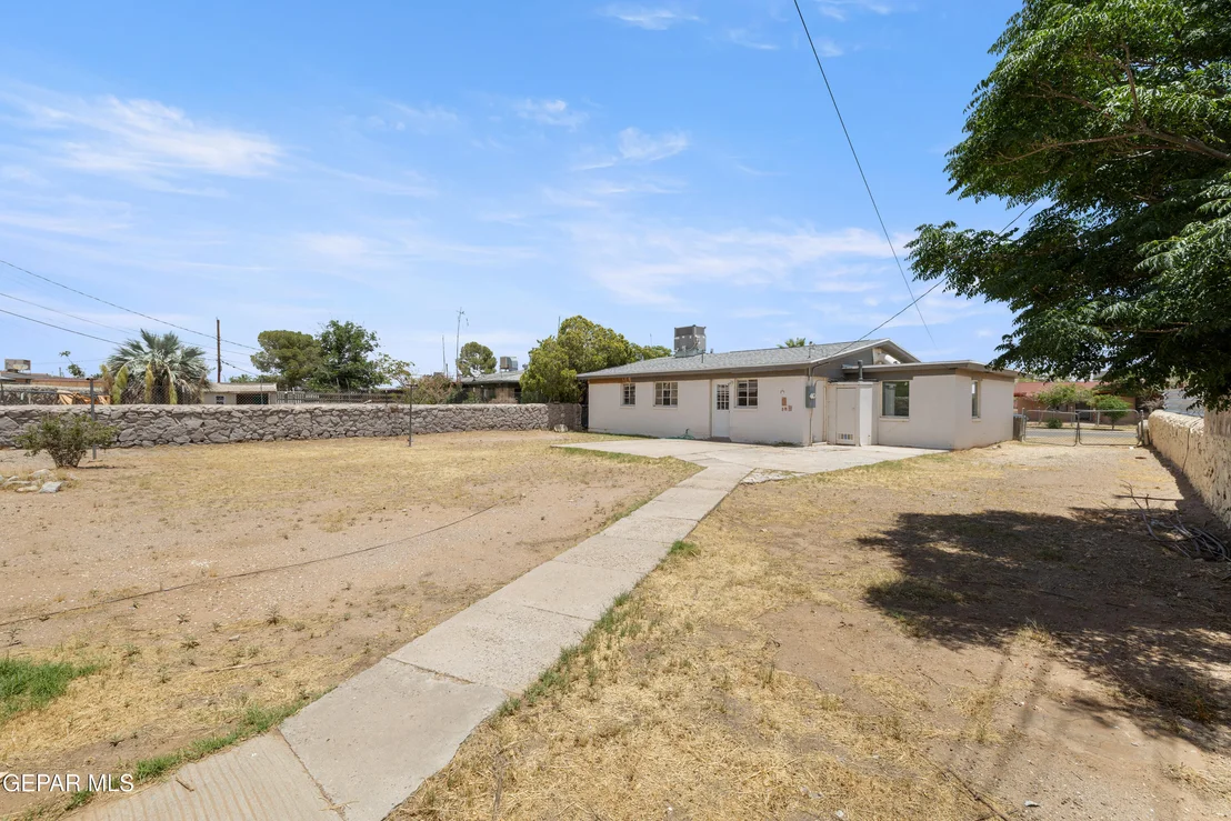 Photo of 8903 STRAND Lane