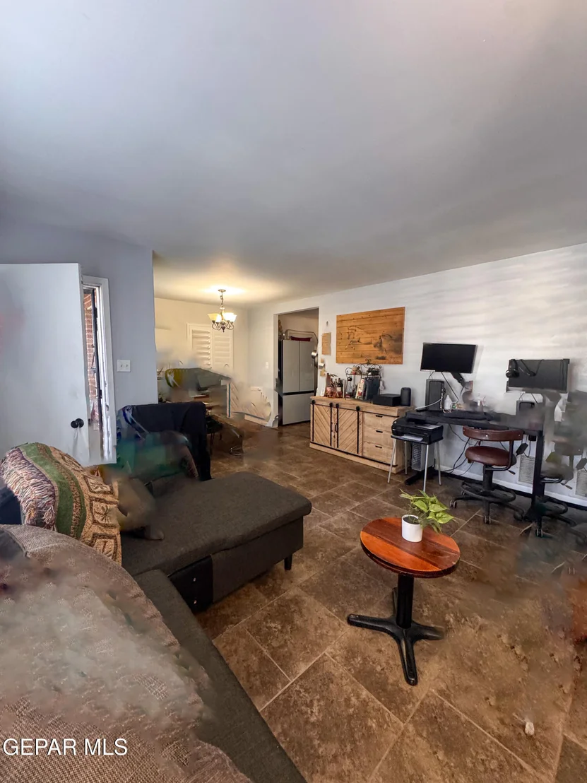 Photo of 907 BRAZIL Place