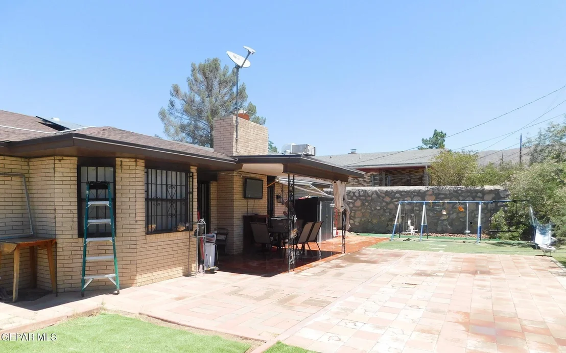 Photo of 624 DE LEON Drive