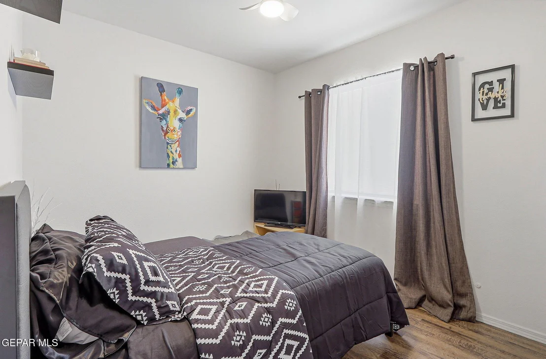 Photo of 2802 CASTLE HILL Circle