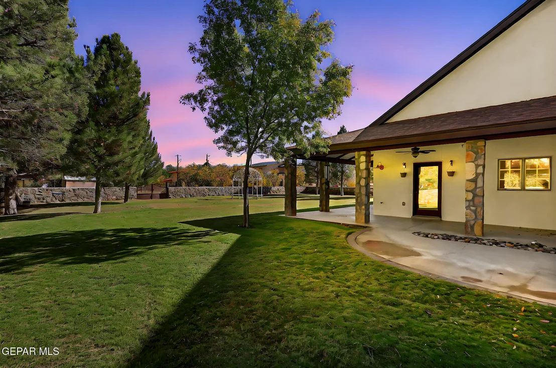 Photo of 5540 Westside Drive