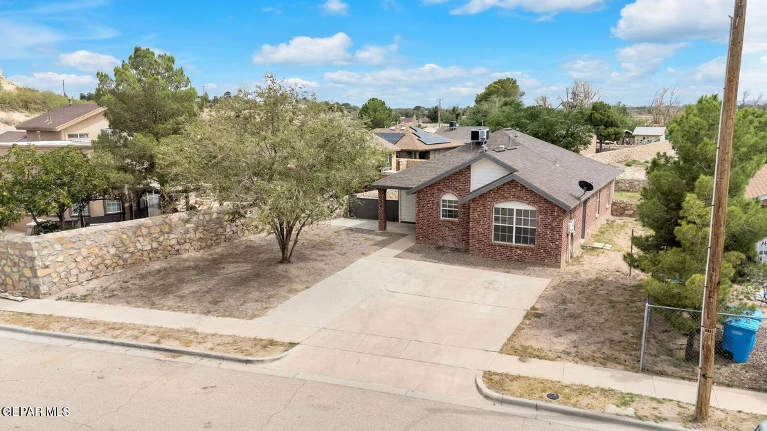 Photo of 1082 Mill Valley Road