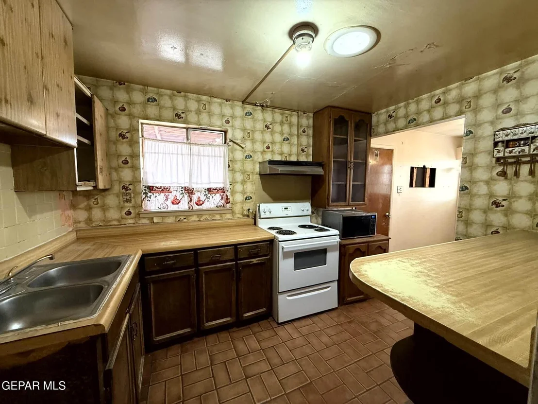 Photo of 228 MANGO Road