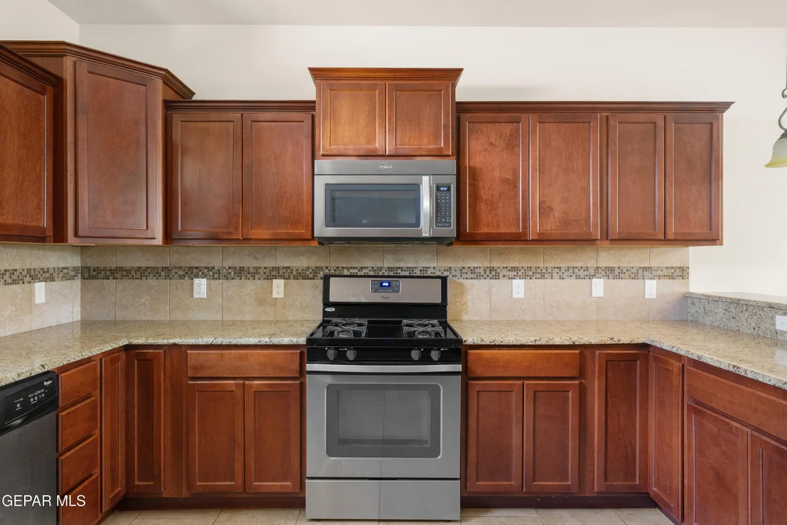 Photo of 7250 LONGSPUR Drive