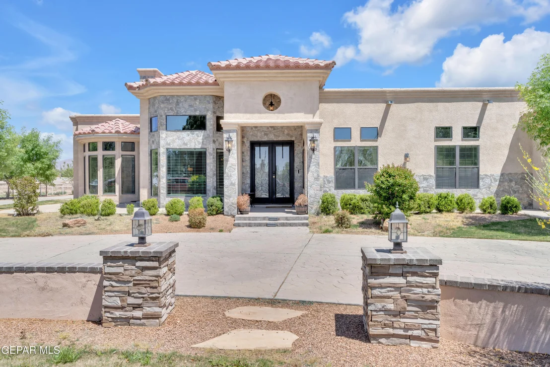 Photo of 7692 River View Drive