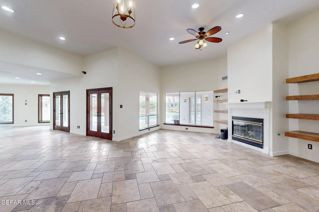 Photo of 633 WILD WILLOW Drive