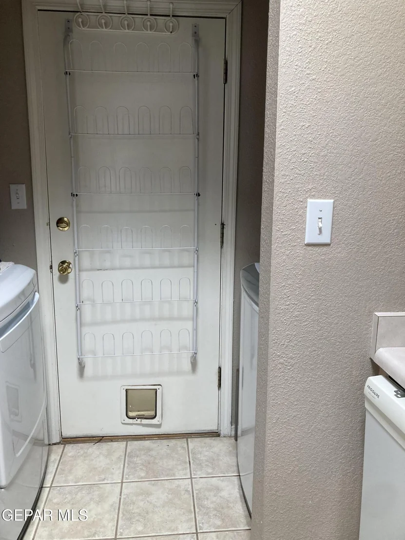 Photo of 9145 BUR OAK Circle