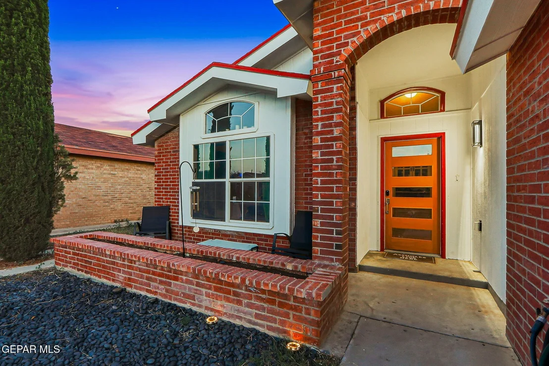 Photo of 11908 KINGS CREST Drive
