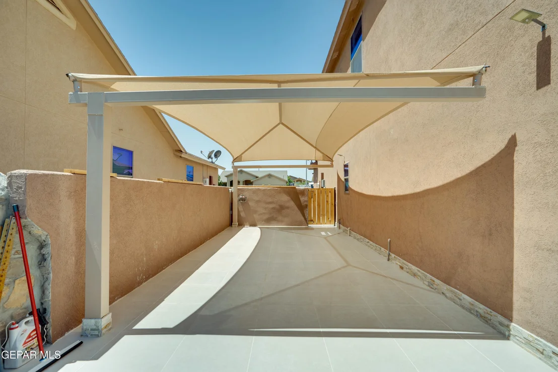 Photo of 3132 Lookout Point Drive