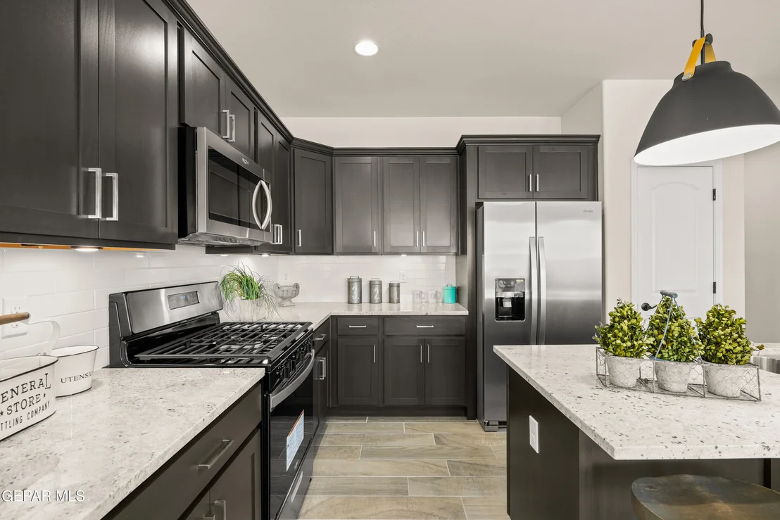 Photo of 3825 Object Place