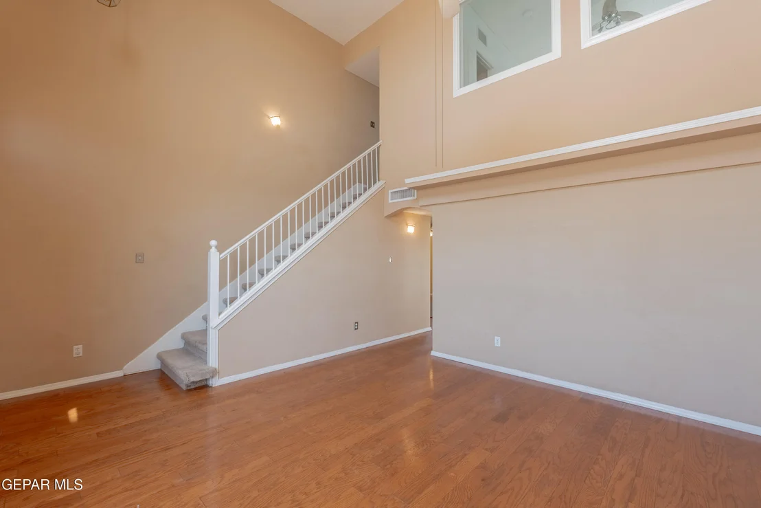 Photo of 6233 Kings Bridge Drive