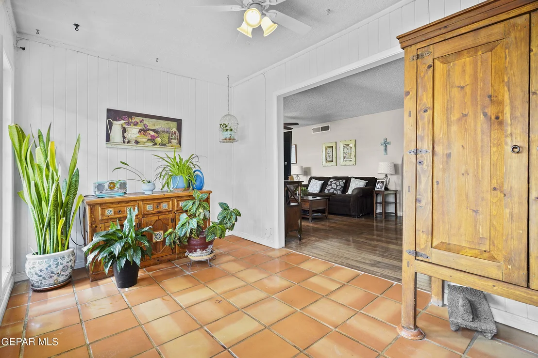 Photo of 207 SERRANIA Drive