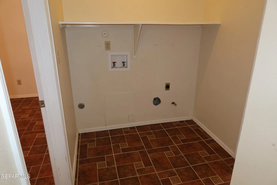 Photo of 836 DE LEON Drive