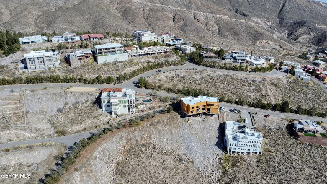Photo of 11 APACHE CREST Drive