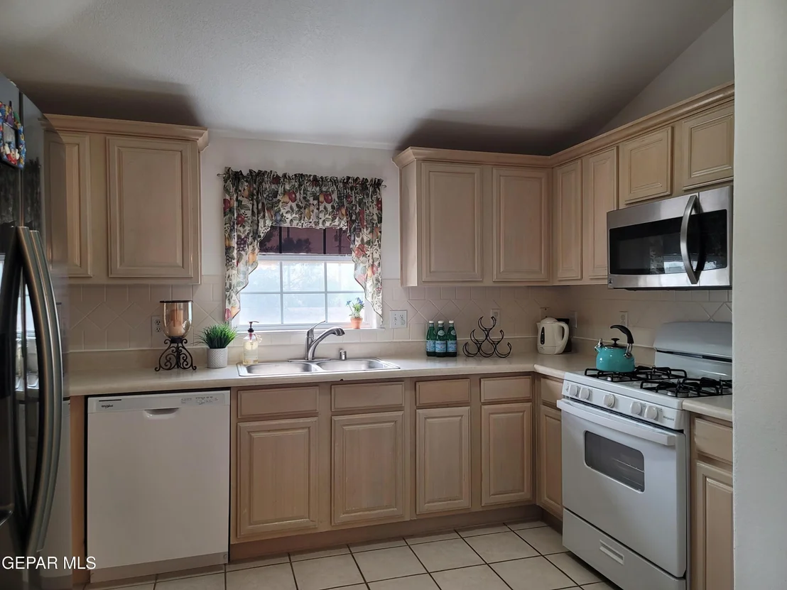 Photo of 1305 TRAIL RIDGE Drive