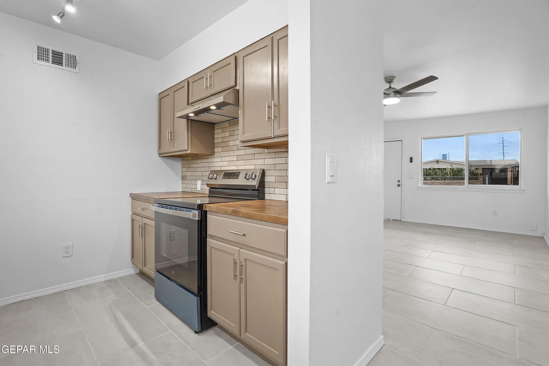 Photo of 205 CARIBE Circle