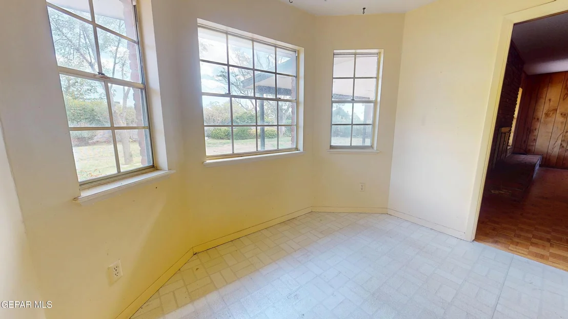 Photo of 720 SOMERSET Drive