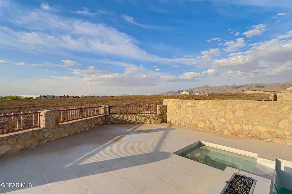 Photo of 7437 CAVESON Road
