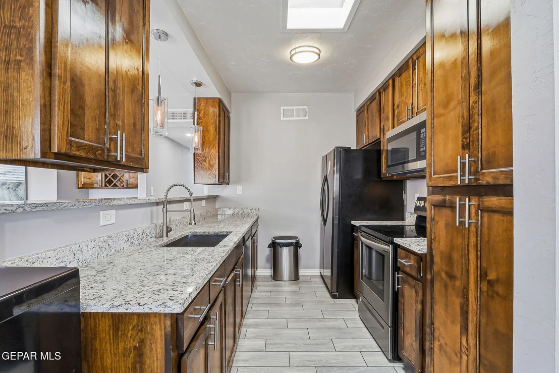 Photo of 313 MARDI GRAS Drive