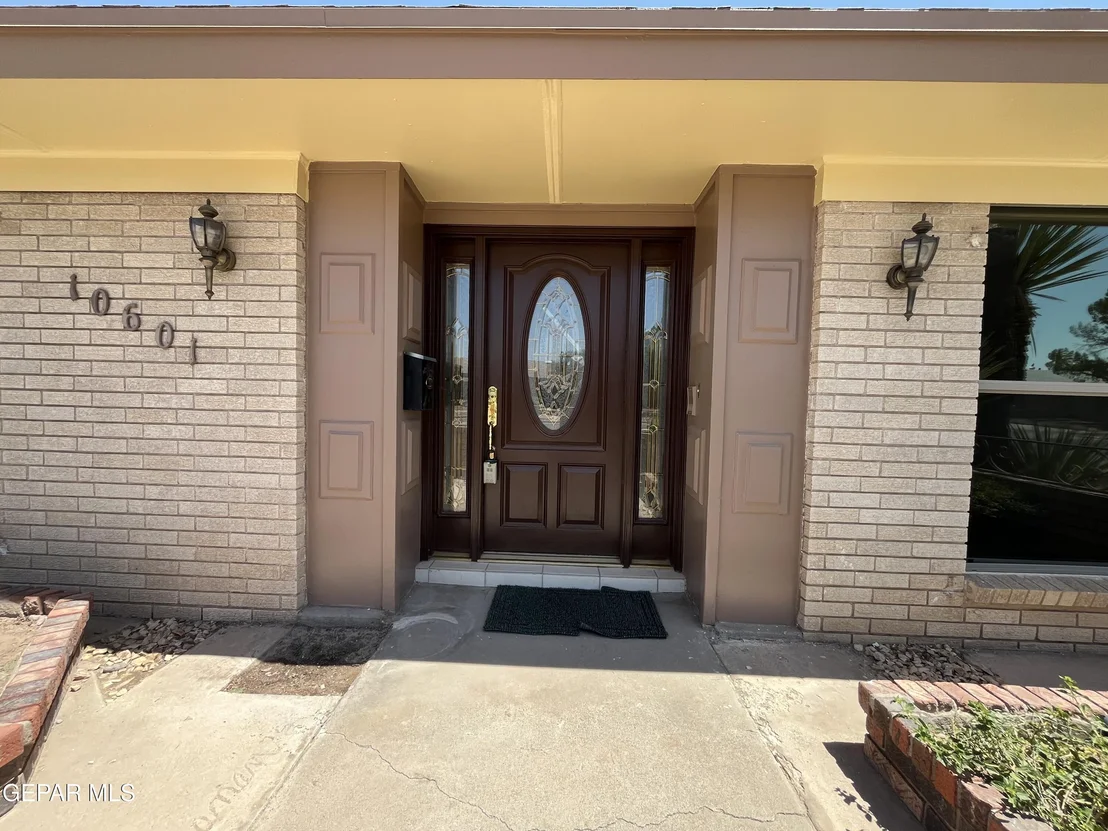 Photo of 10601 CAUSEWAY Drive