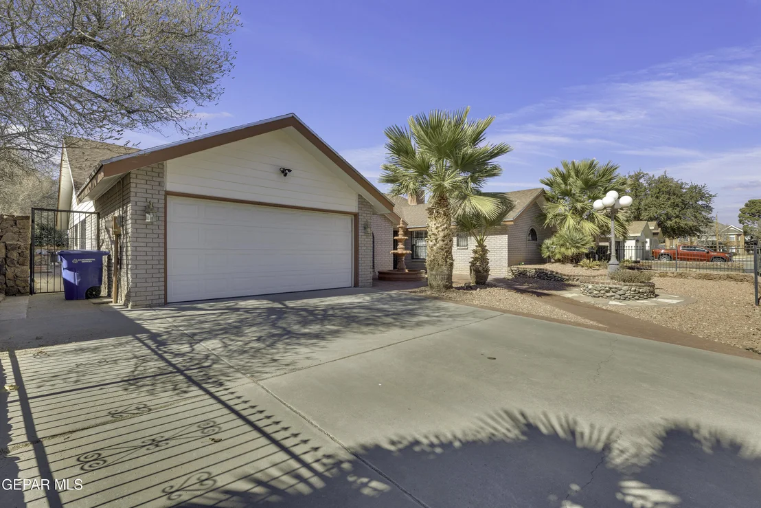 Photo of 2021 GREENLEE Drive