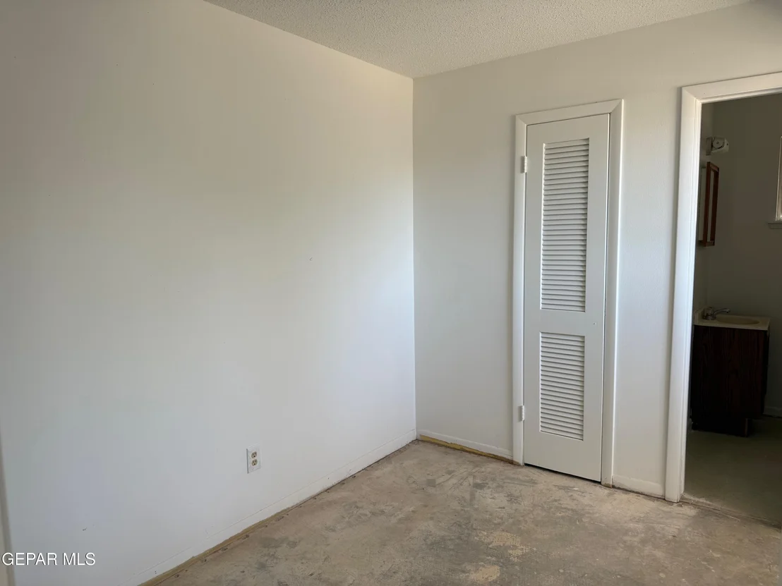 Photo of 5712 Oak Cliff Drive