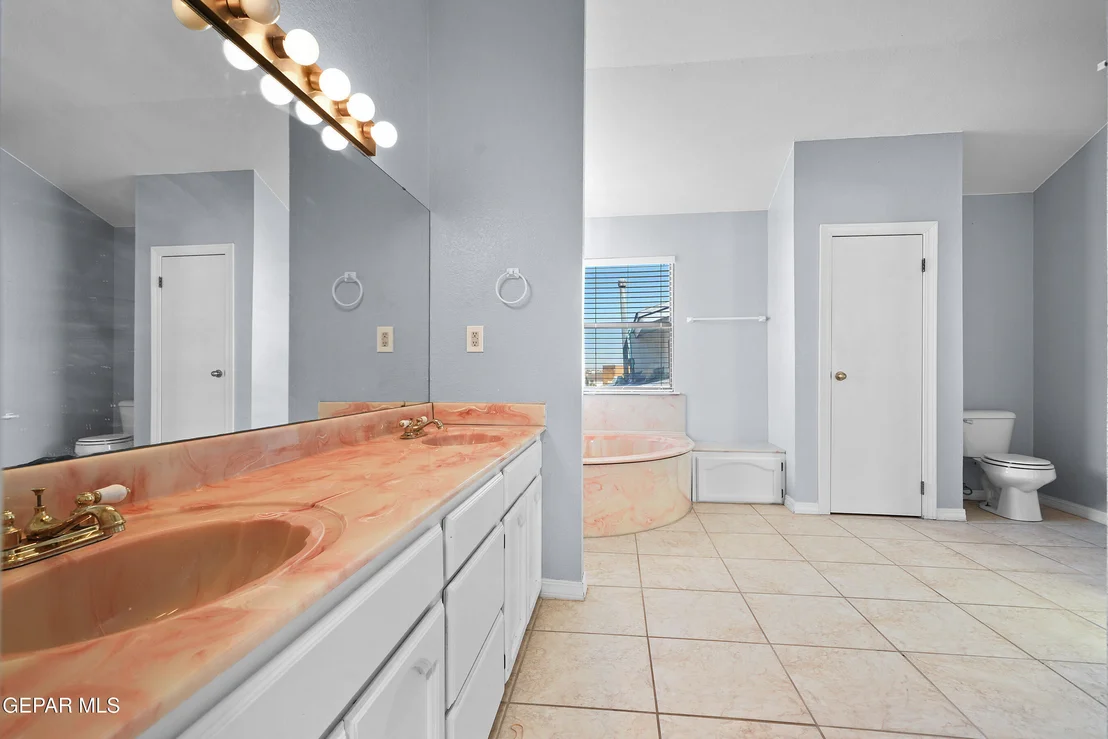 Photo of 6860 RIDGE TOP Drive