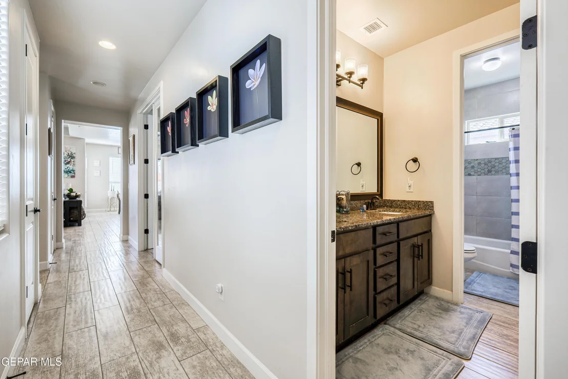 Photo of 5892 VALLE SONAR Avenue