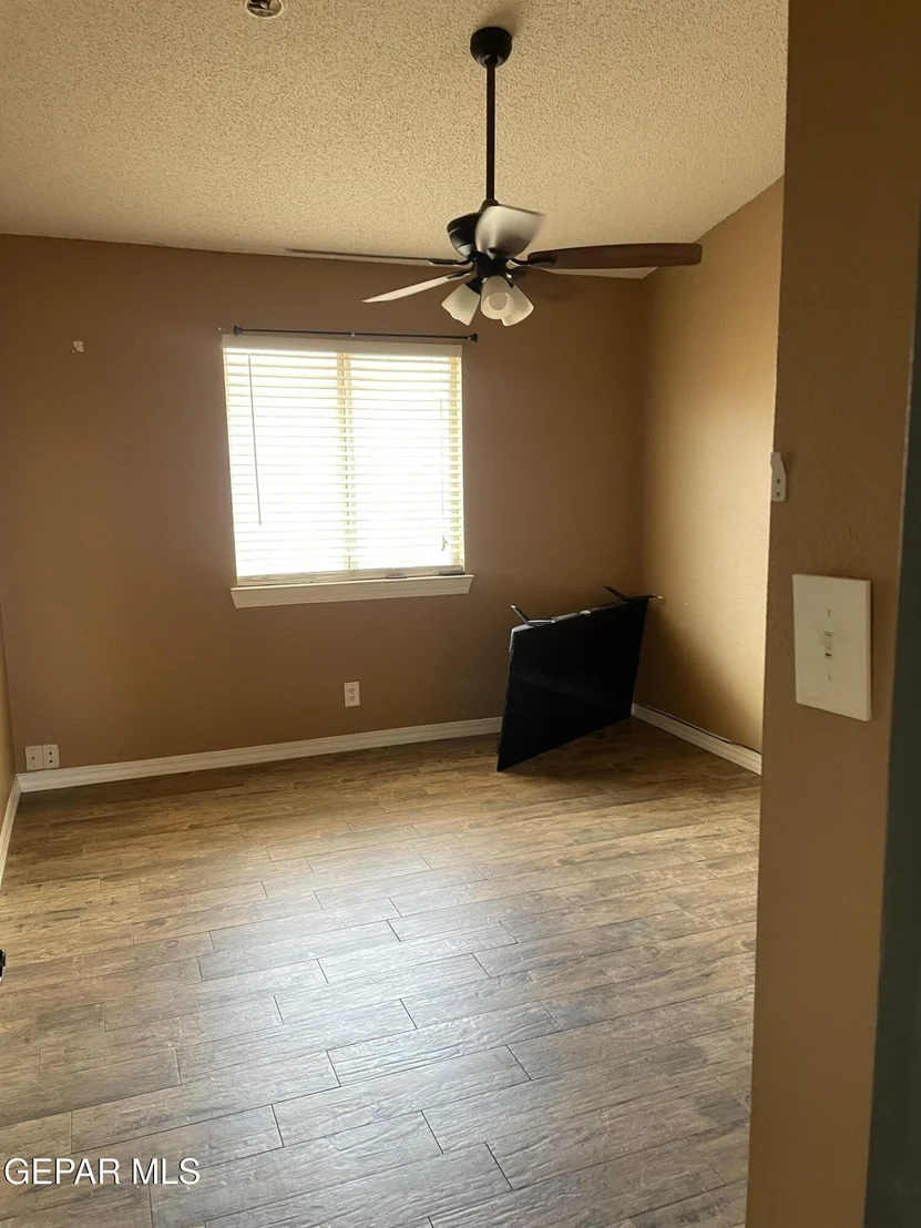 Photo of 472 Valle Suave Drive