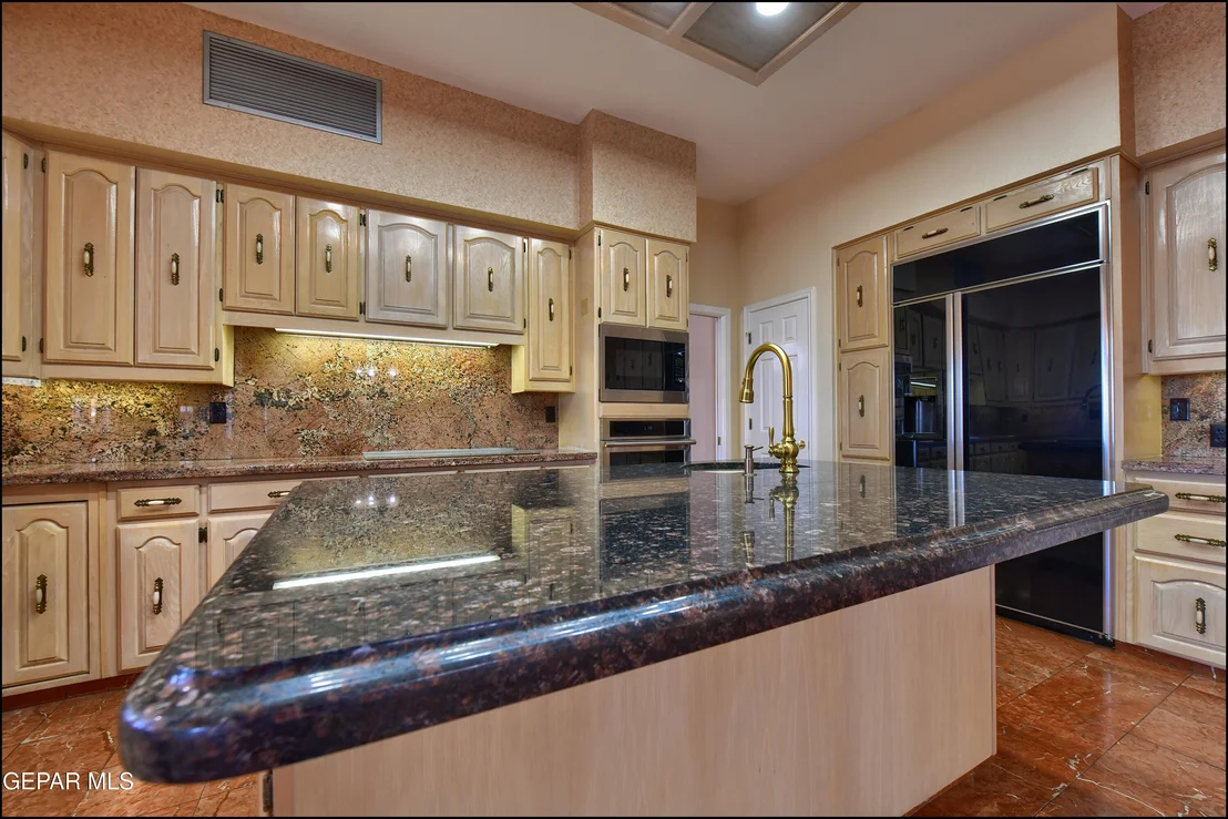 Photo of 1605 BILLY CASPER Drive