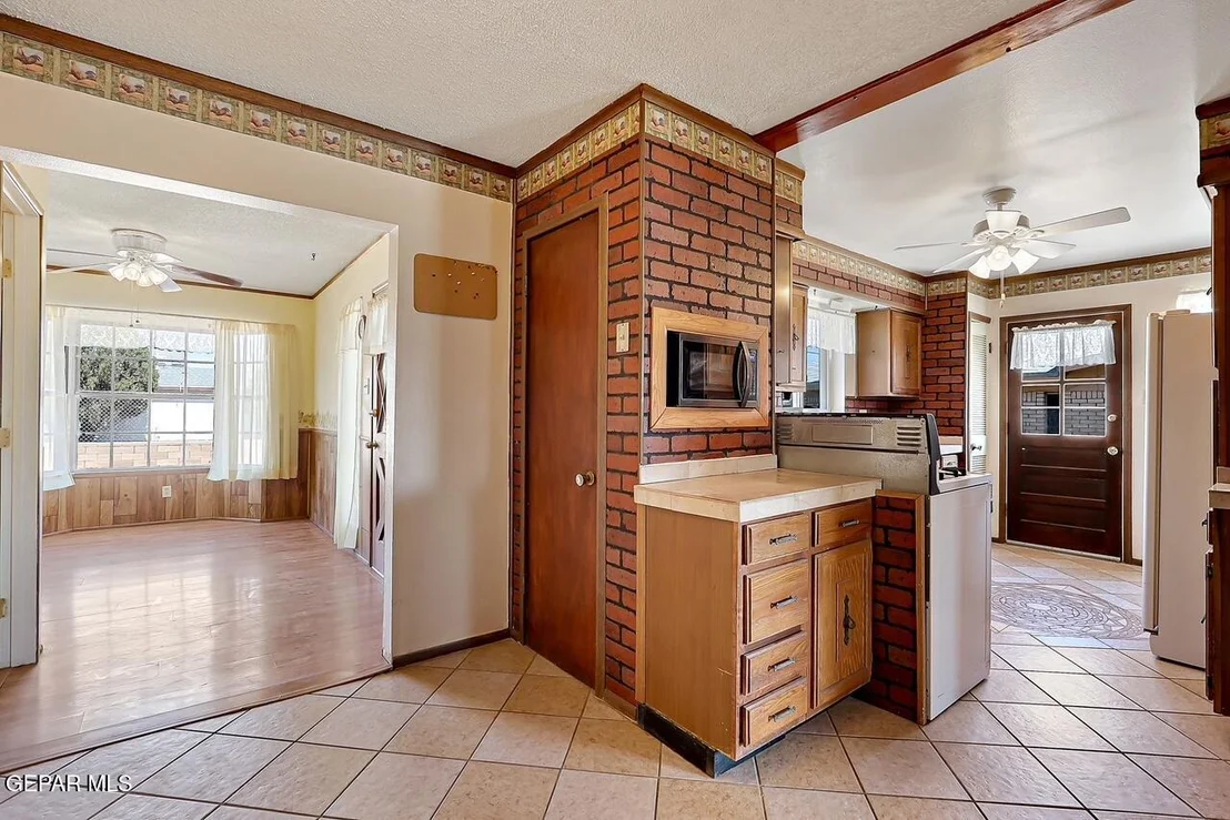 Photo of 5013 Debeers Drive