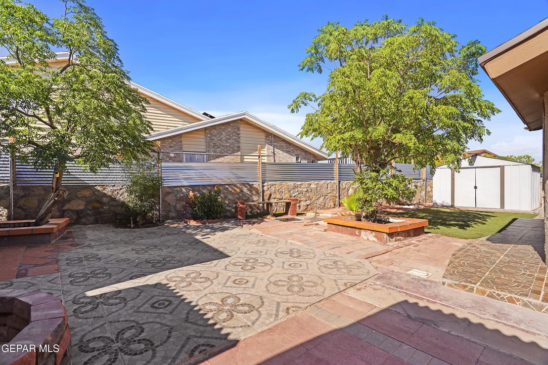 Photo of 4721 MAUREEN Circle