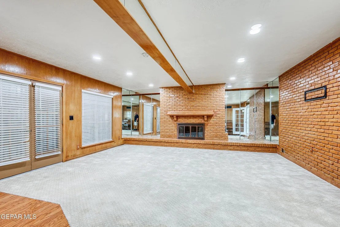 Photo of 704 MCKELLIGON Drive