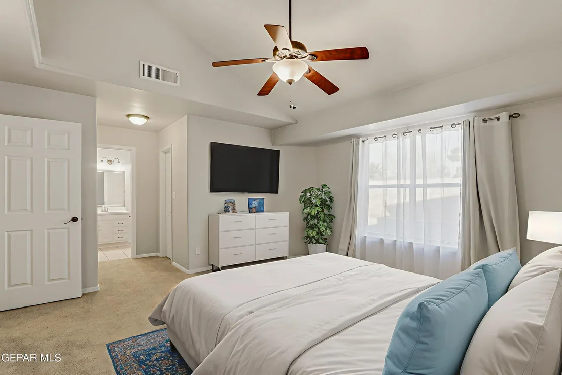 Photo of 14061 ROBERT ITUARTE Drive