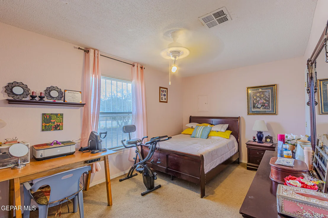 Photo of 1551 SEMINOLE Drive
