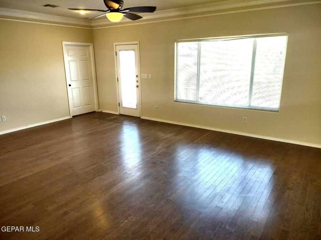 Photo of 633 Bariloche Drive
