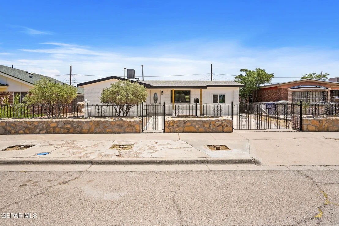 Photo of 212 MANUEL Drive