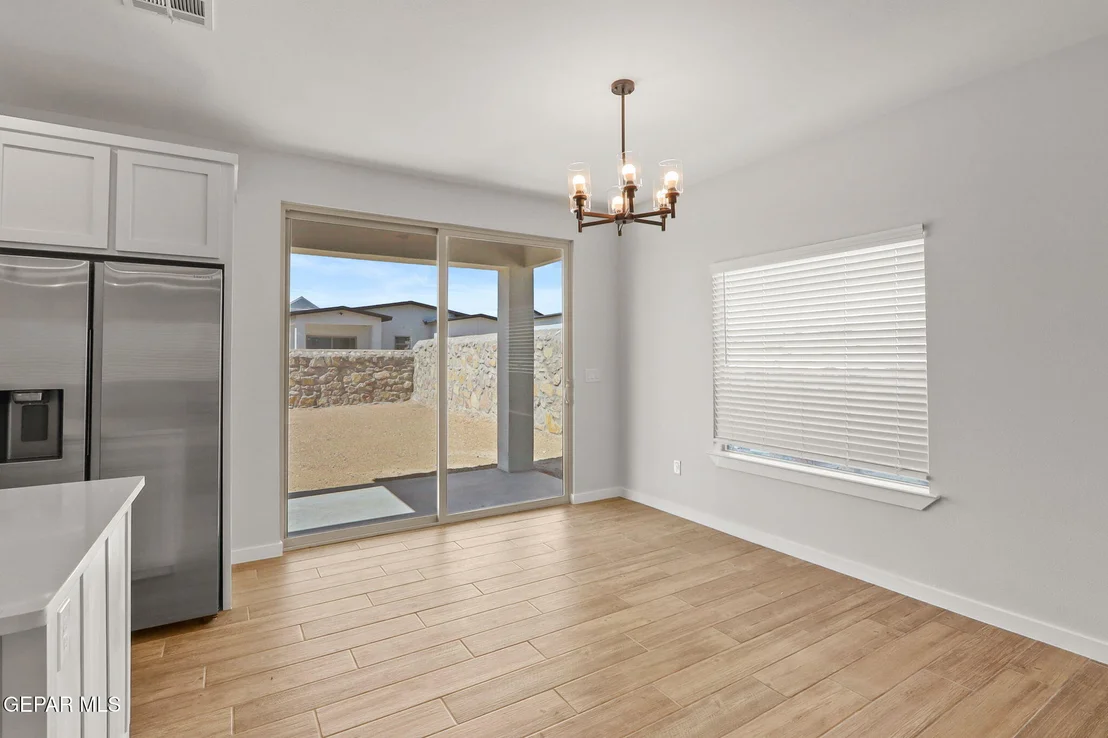 Photo of 521 OSIER Drive