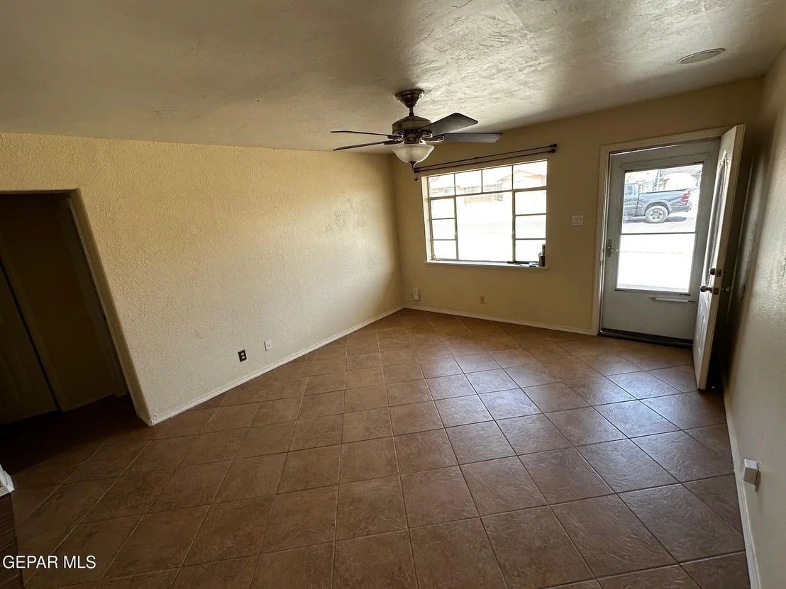 Photo of 8124 BURNHAM Road