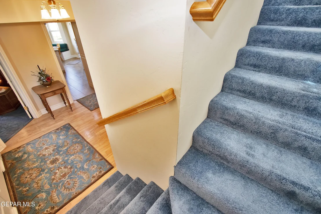 Photo of 517 Stonebluff Road