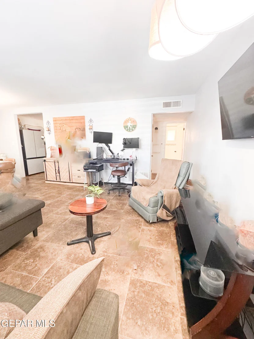 Photo of 907 BRAZIL Place