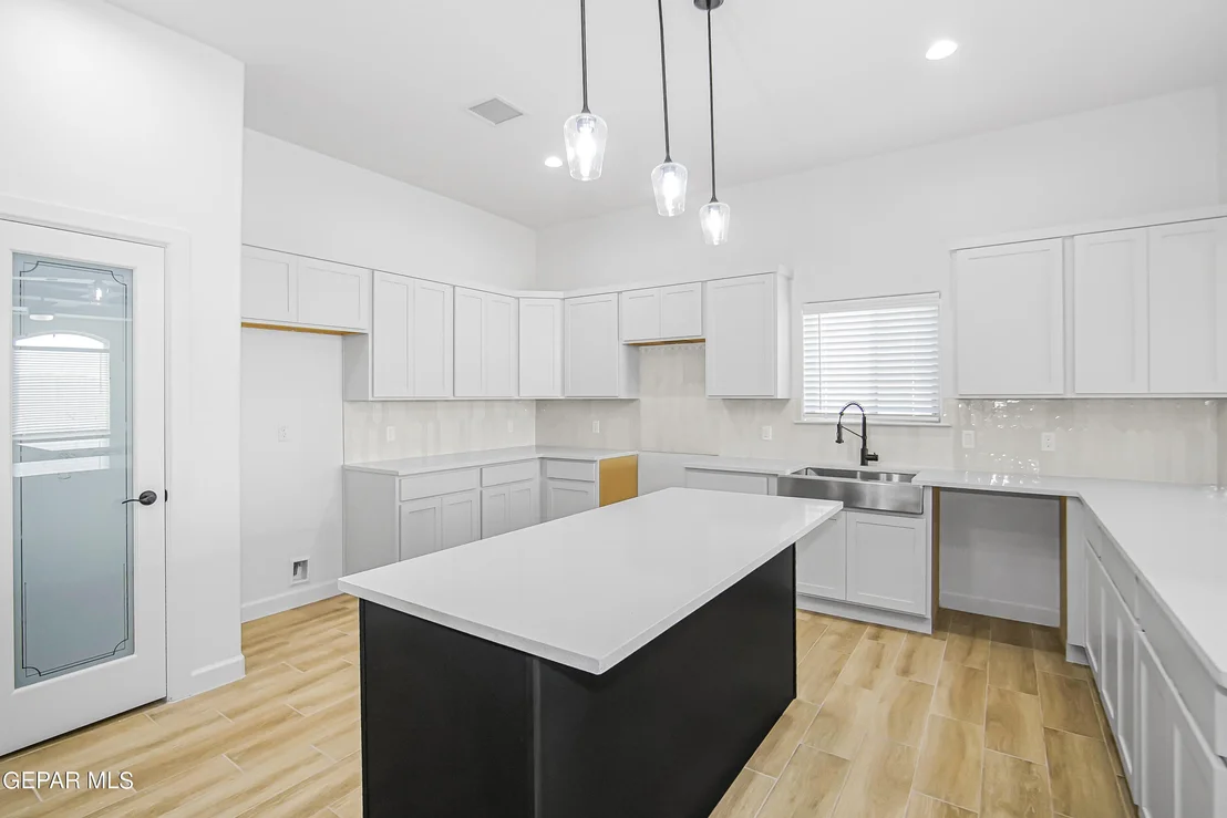 Photo of 6072 Dalhart Drive