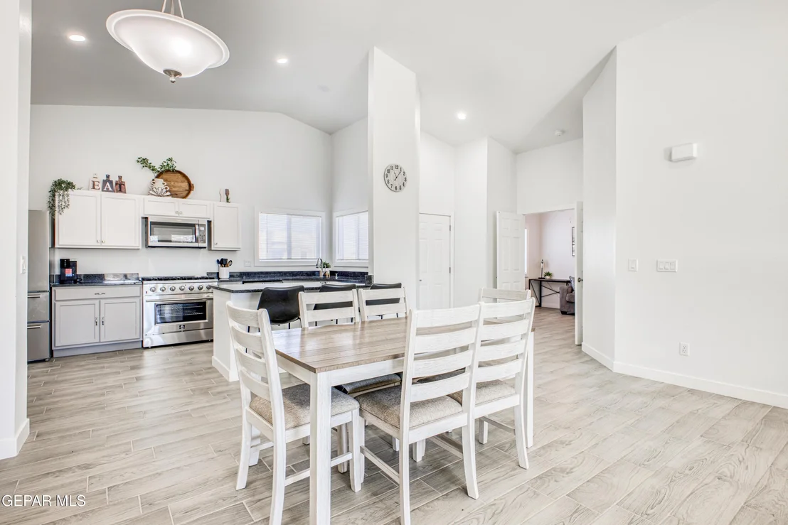 Photo of 440 JAMES Street