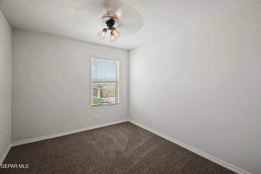 Photo of 913 Airship Place