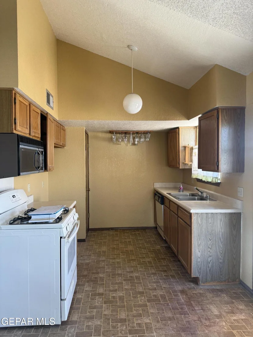 Photo of 11777 HENRY PHIPPS Drive