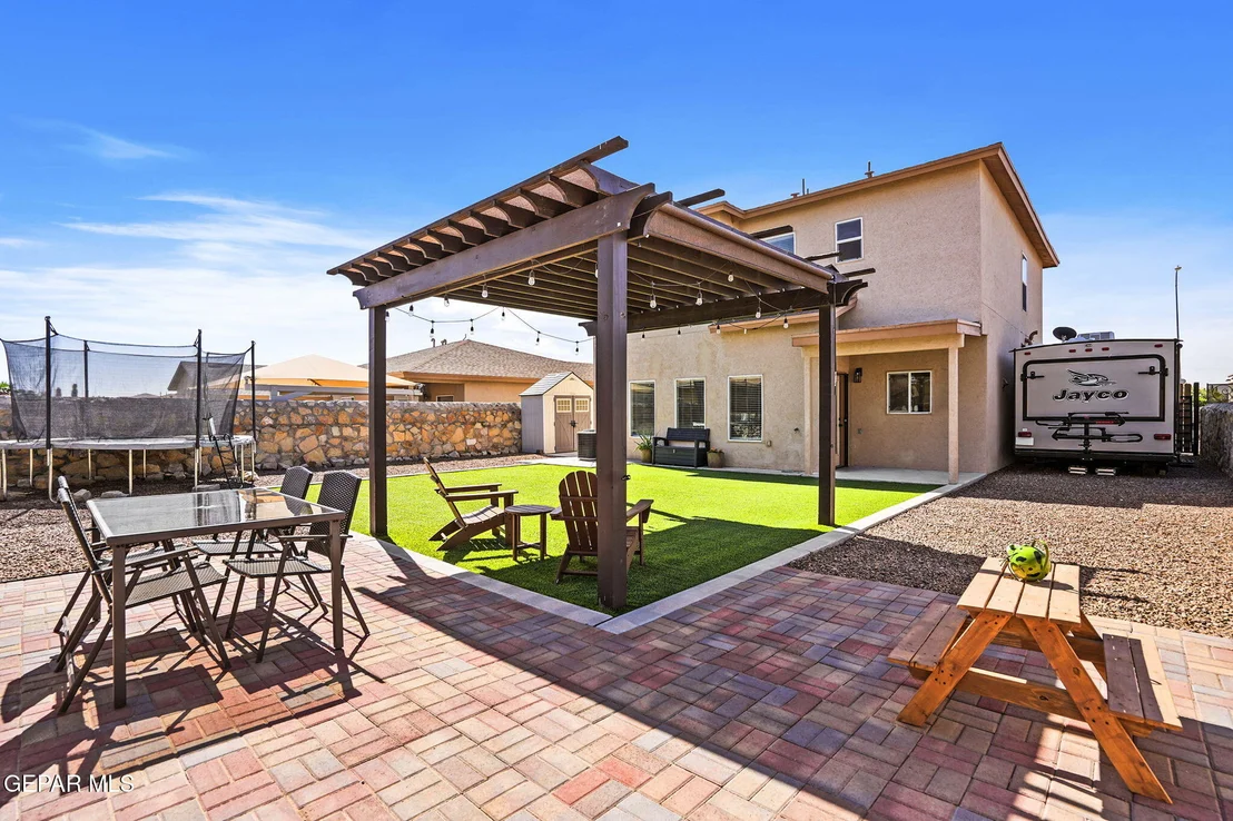 Photo of 5813 REDSTONE RIM Drive