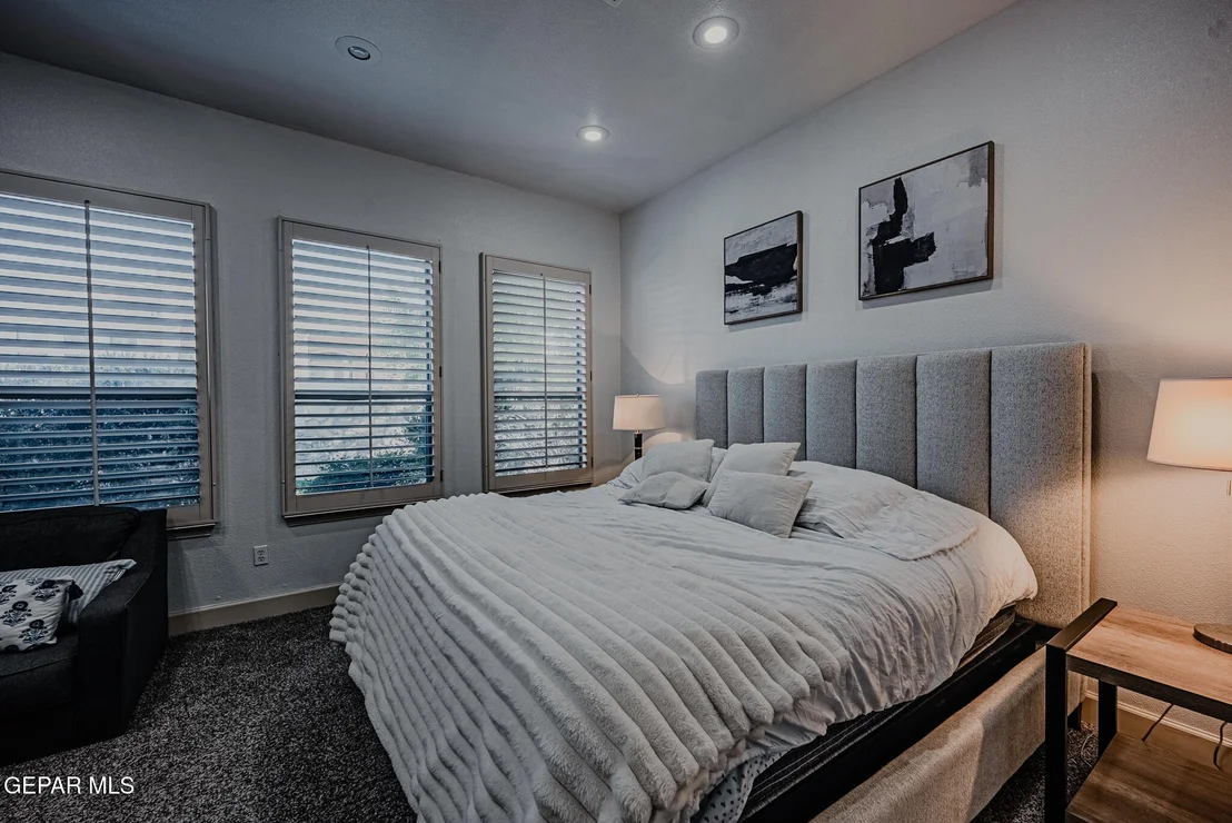 Photo of 6236 FRANKLIN HAWK Avenue