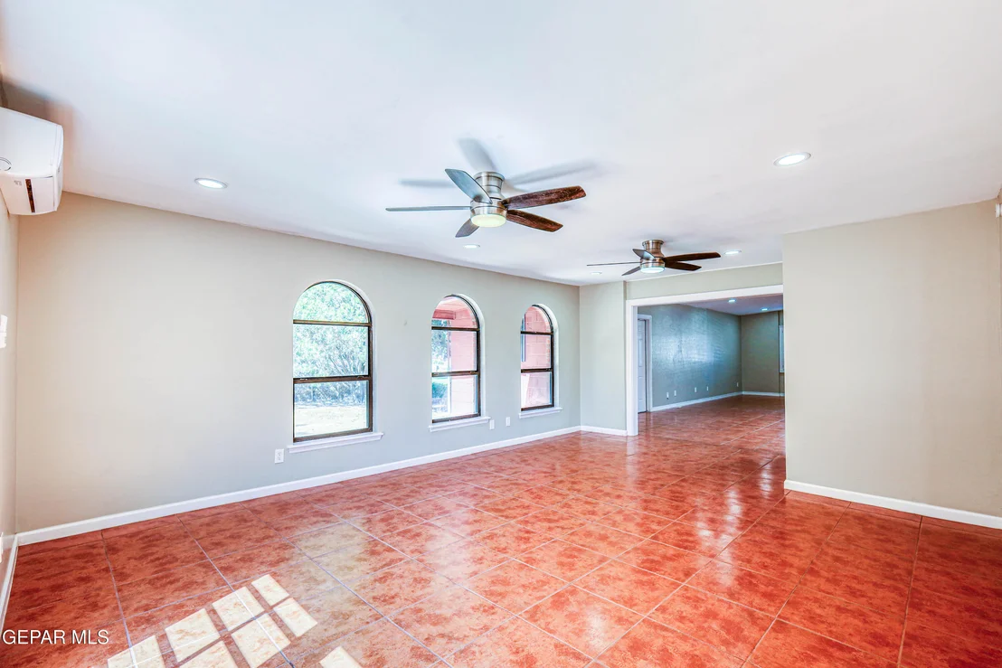 Photo of 3223 Suffolk Road