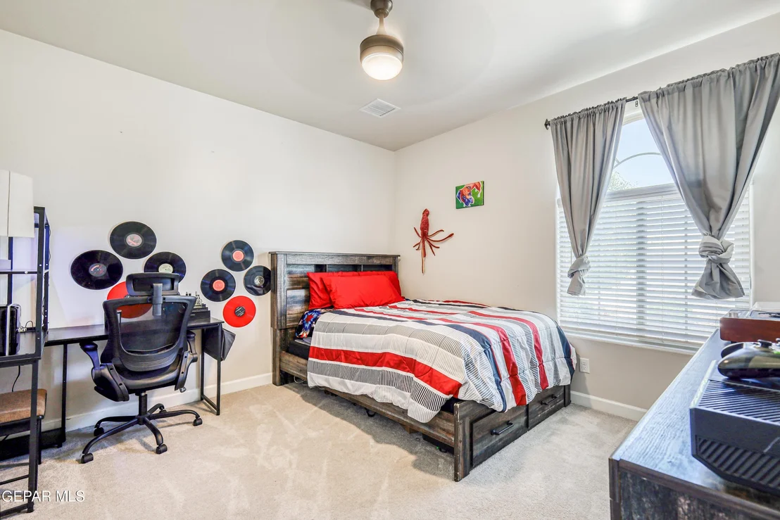 Photo of 5892 VALLE SONAR Avenue